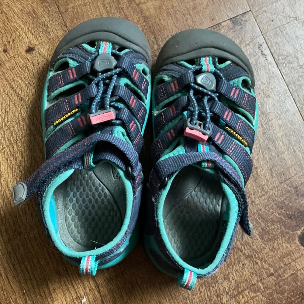 Keen Unisex Kid’s sandal